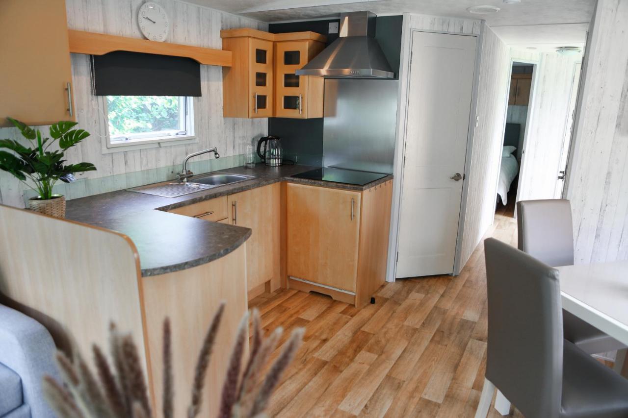 Chalet Op 5* Camping De Paardekreek Kortgene Esterno foto
