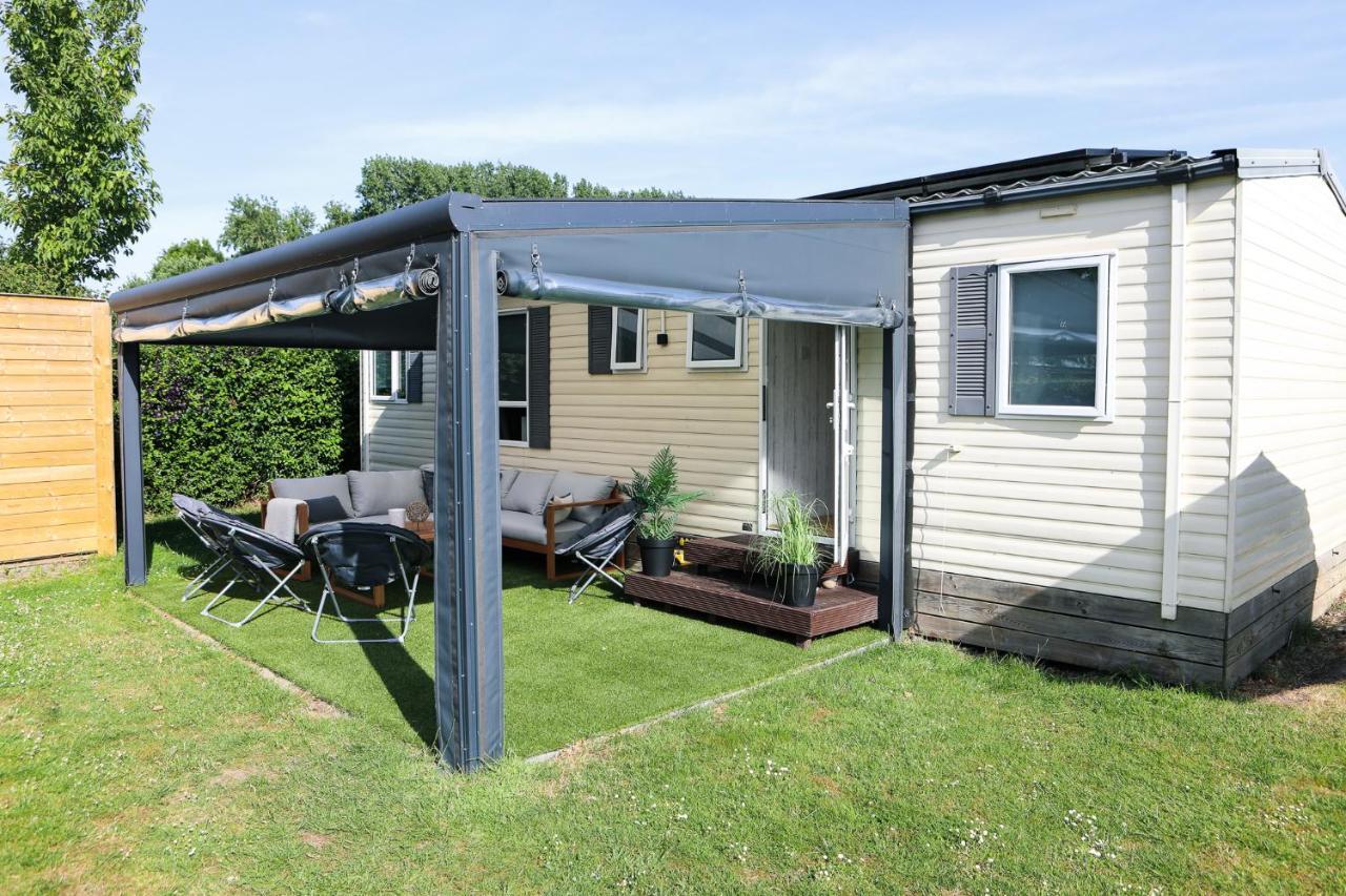 Chalet Op 5* Camping De Paardekreek Kortgene Esterno foto
