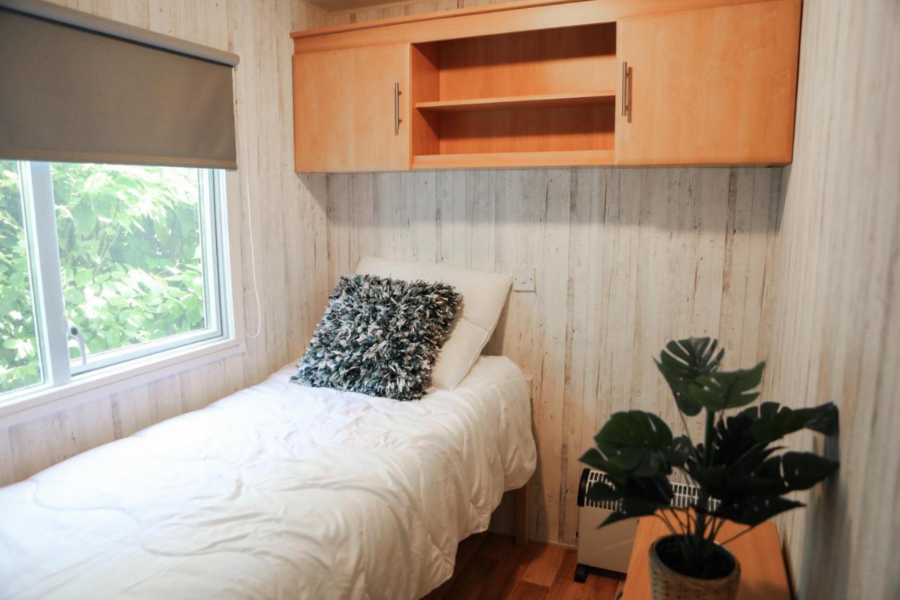 Chalet Op 5* Camping De Paardekreek Kortgene Esterno foto