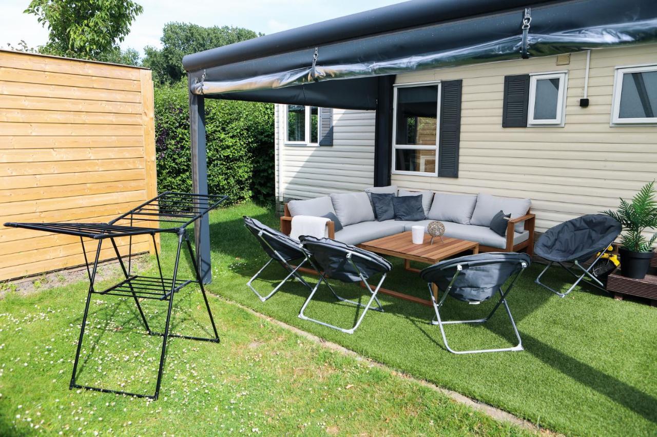 Chalet Op 5* Camping De Paardekreek Kortgene Esterno foto