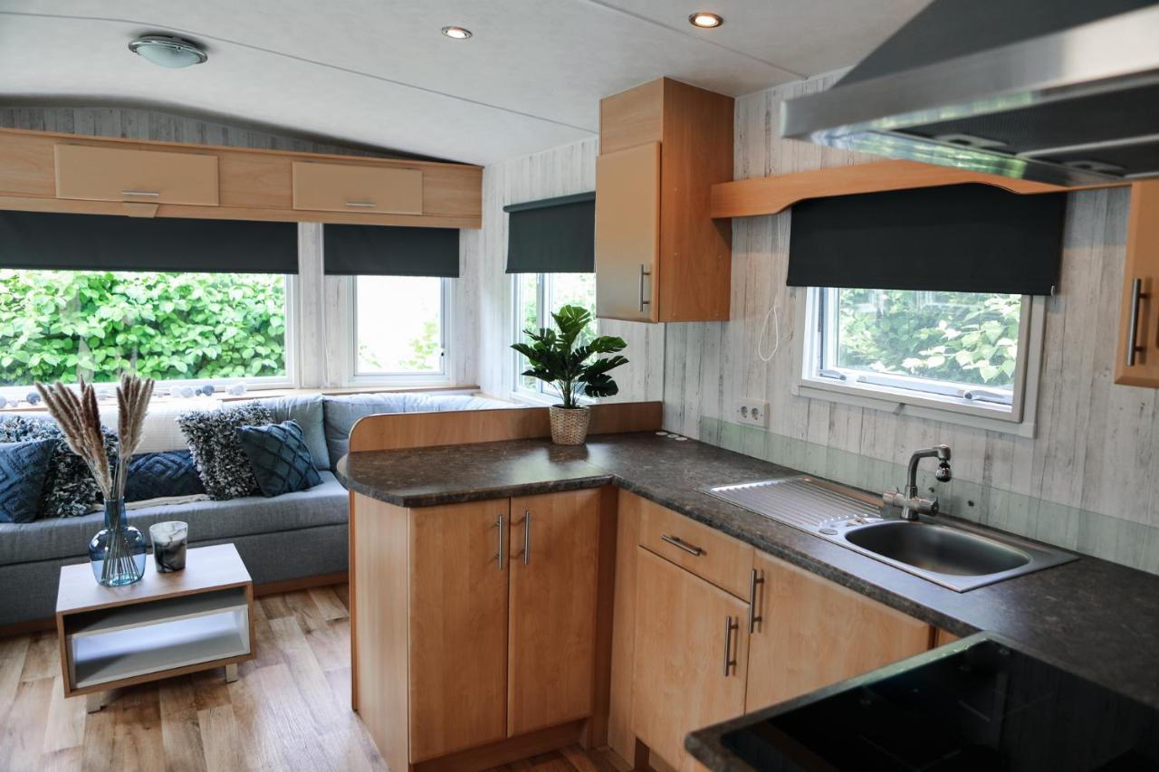 Chalet Op 5* Camping De Paardekreek Kortgene Esterno foto