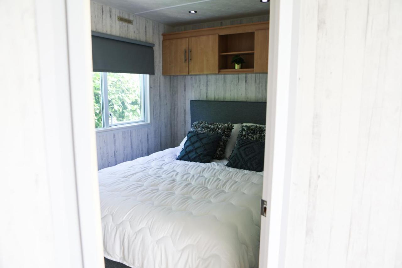 Chalet Op 5* Camping De Paardekreek Kortgene Esterno foto